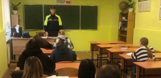 photo_5206536206244580764_y-min