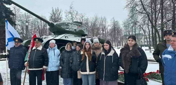 photo_5253840726934622901_y