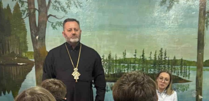 photo_5262462805061864403_y-min