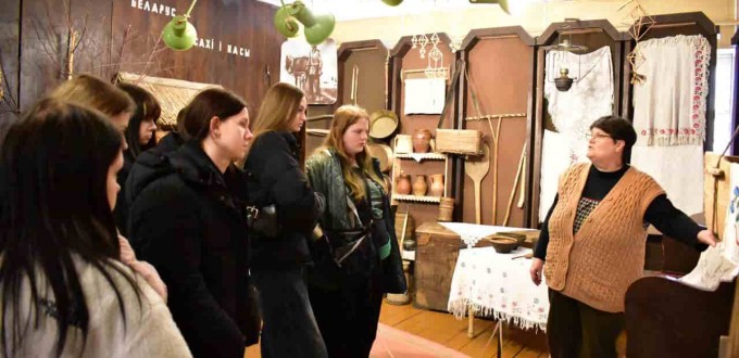 photo_5289735679887740417_y-min