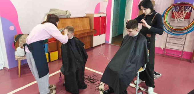 photo_5298968863141730077_y