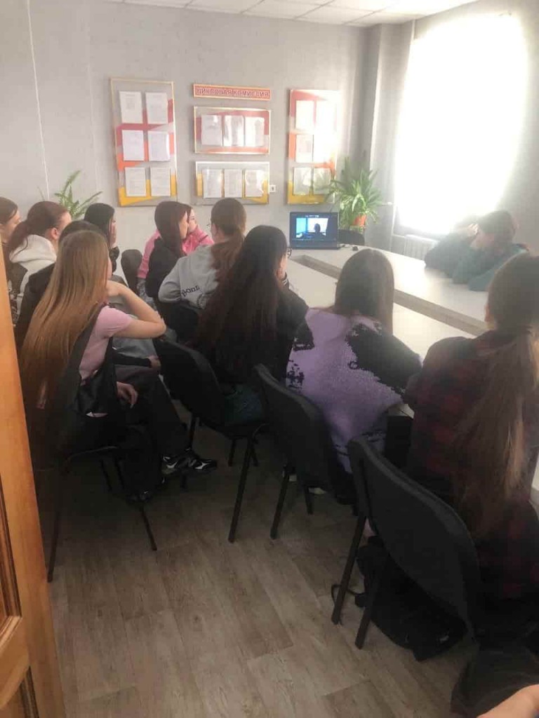 photo_5319092906637333503_y