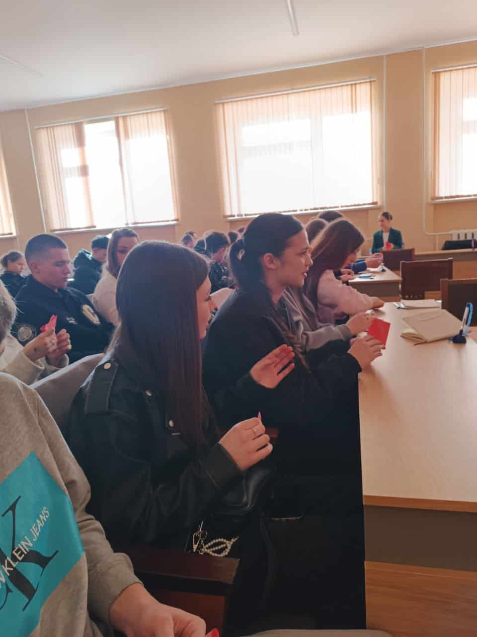 photo_5321028609742934470_y