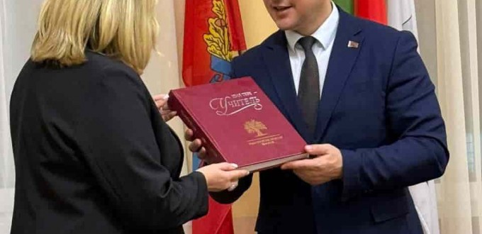 photo_5323778849101254517_y-min