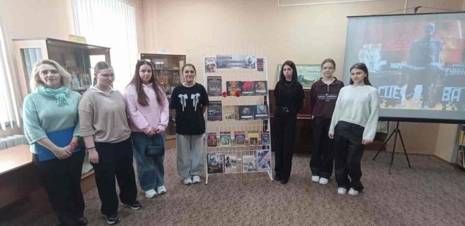 photo_5325759516219479201_y