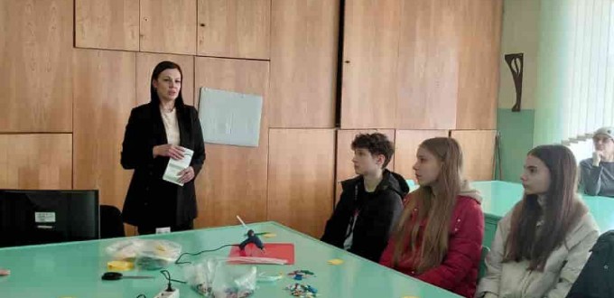 photo_5328175104610996999_y