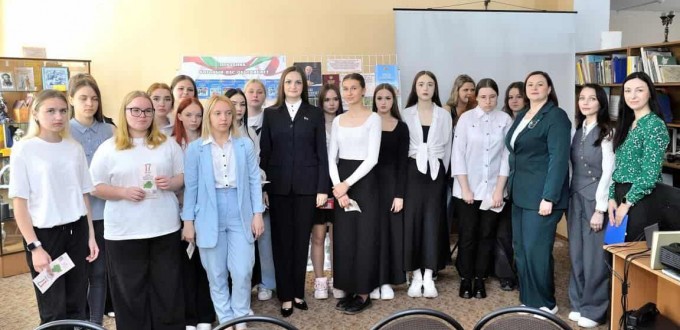 photo_5341825700379882925_y-min