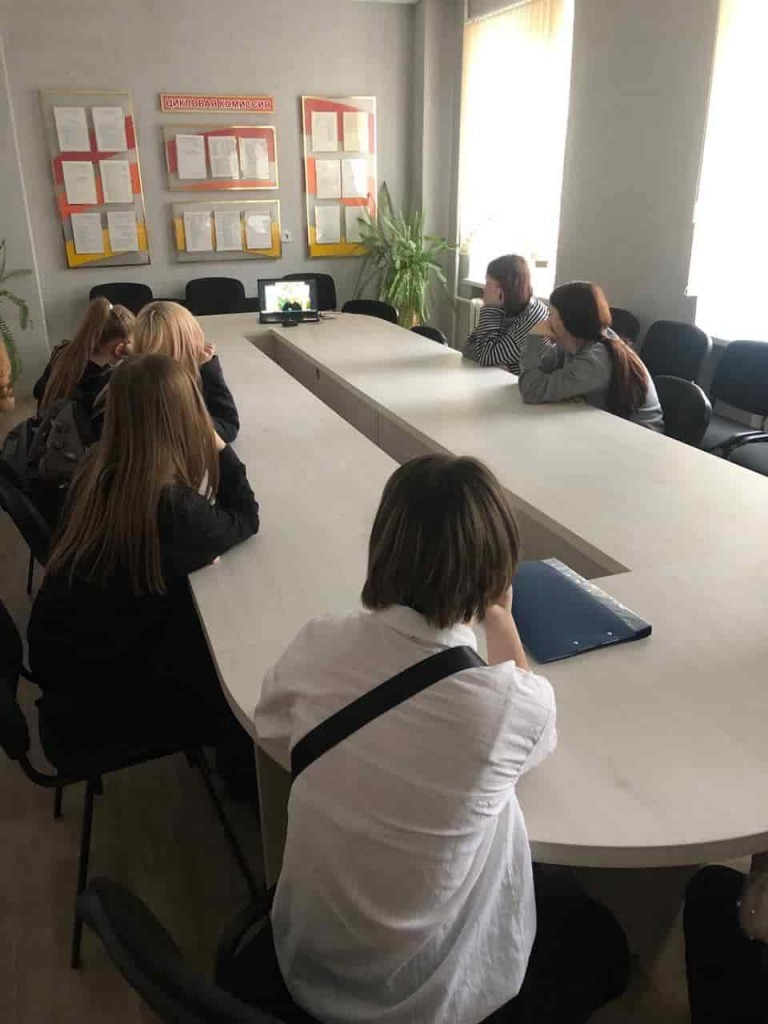 photo_5343560596588269319_y-min