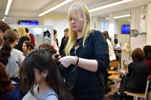 photo_5348456958089956274_y-min