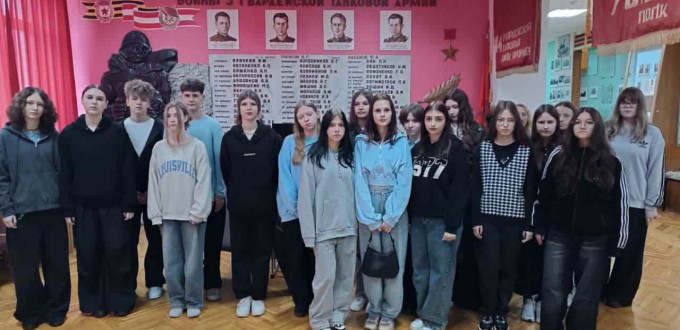 photo_5355037165811266858_y-min