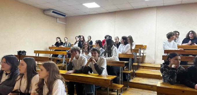 photo_5386436383225877747_y