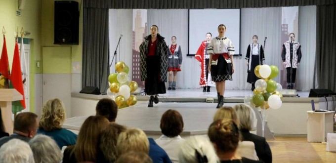 photo_5424595599984033273_y