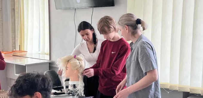 photo_5434083019535881043_y